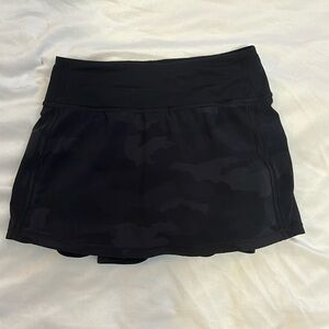 Black Camo Pace Rival Lululemon Athletic Skirt